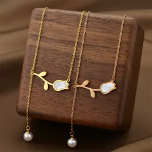 Wholesale [Whole Body Titanium Steel] Tulip Pearl Pendant Necklace Light Luxury Classic Style Necklace