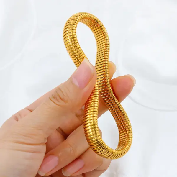 Fashion Geometric 304 Stainless Steel 18K Gold Plated Stainless Steel Bracelets In Bulk