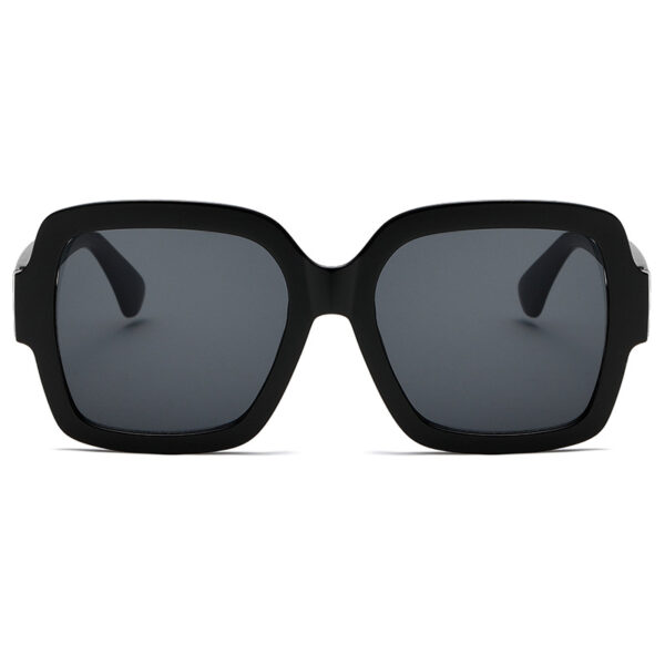 Wholesale New fashion large frame square love sunglasses high-grade big face slimming UV-proof hot sunglasses