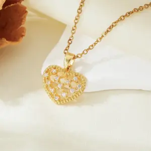 Gold Heart-shaped White Diamond Hollow Necklace T021