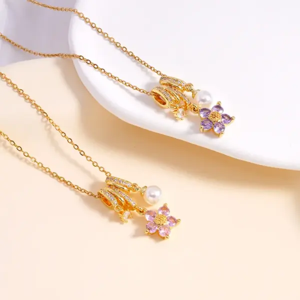 Wholesale Jewelry Glam Flower 304 Stainless Steel Copper Pendant Necklace Cable Chain