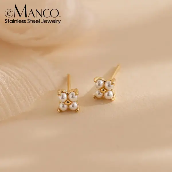 Wholesale 304 Stainless Steel Flower PVD Coated Artificial Pearls 14K Real Gold Plated Ear Studs