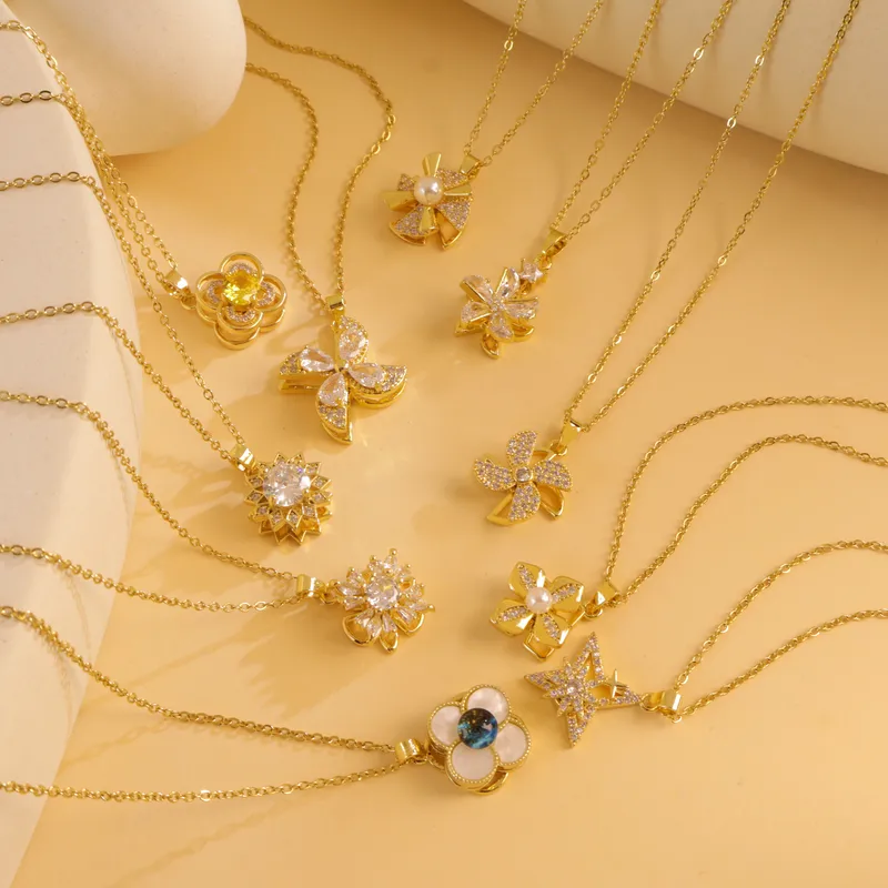 Wholesale Titanium Steel Flower Rotating Necklace Women's Fashion Aessory Unique Design Sensation Versatile Match Sweet Style Jewelry