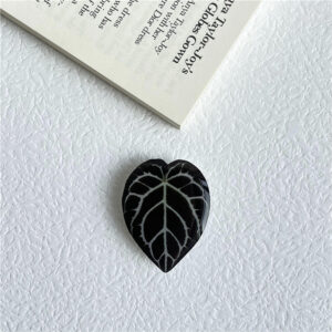 m144 Black Crystal Candle