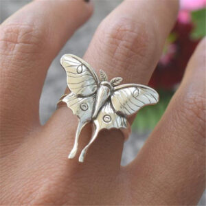 Wholesale WISH new alloy retro butterfly ring animal ring jewelry female manufacturers for sale