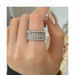 JZ0034 / Adjustable Opening