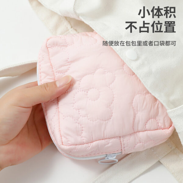 Wholesale Cross-border Cream Storage Bag Quilted Cute Home Small Square Bag Portable Mini Tampon Moon Bag Clutch Bag