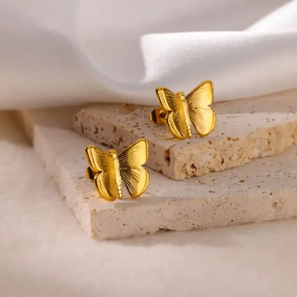 Wholesale 304 Stainless Steel Alloy Geometric Flower PVD Coated Zircon 18K Gold Plated 18K Gold Elegant Classical Romantic Plating Ear Studs