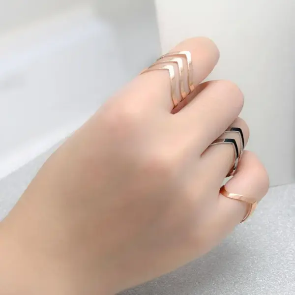 Wholesale PVD Coated Real Gold Plated 18K Gold Geometric 304 Stainless Steel Waterproof Non Tarnish