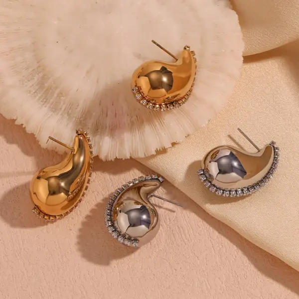 PVD Coated Real Gold Plated 18K Gold Solid Color 304 Stainless Steel Simple Style Waterproof Non Tarnish Ear Studs