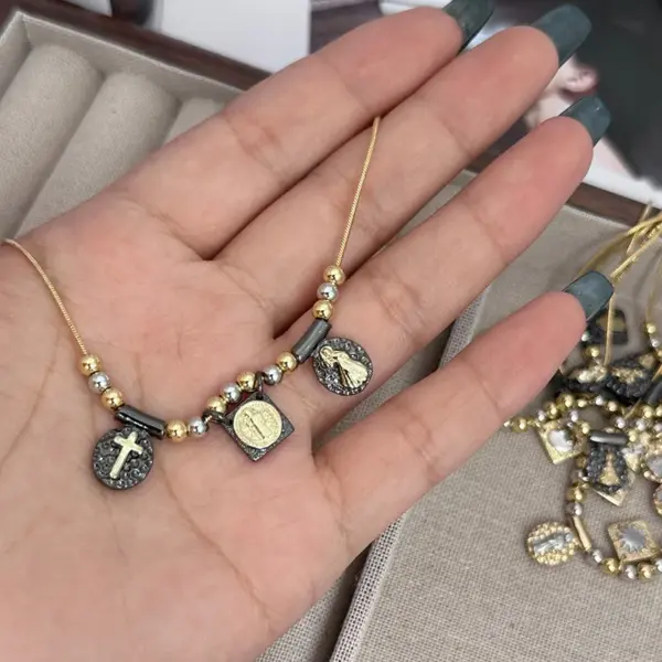 Wholesale Copper 18K Gold Plated Pleated Stoving Varnish Plating Virgin Mary Star Moon Pendant Necklace