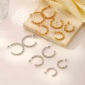 Wholesale 201 Stainless Steel Geometric Electroplated 18K Real Gold Plated Simple Style Commute Waterproof Non Tarnish Plating Ear Studs