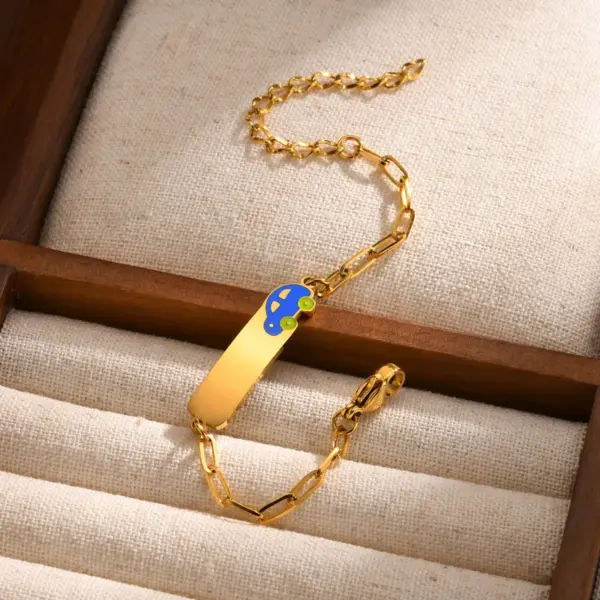 Wholesale PVD Coated Real Gold Plated 18K Gold Car Football 304 Stainless Steel Cute Simple Style Waterproof Non Tarnish 304 Stainless Steel Bracelets