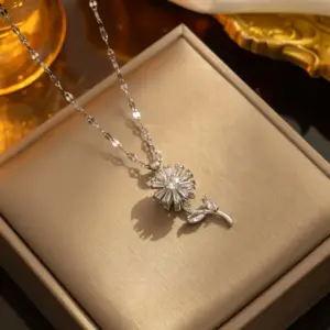 584 Rotating Sunflower Necklace / Silver