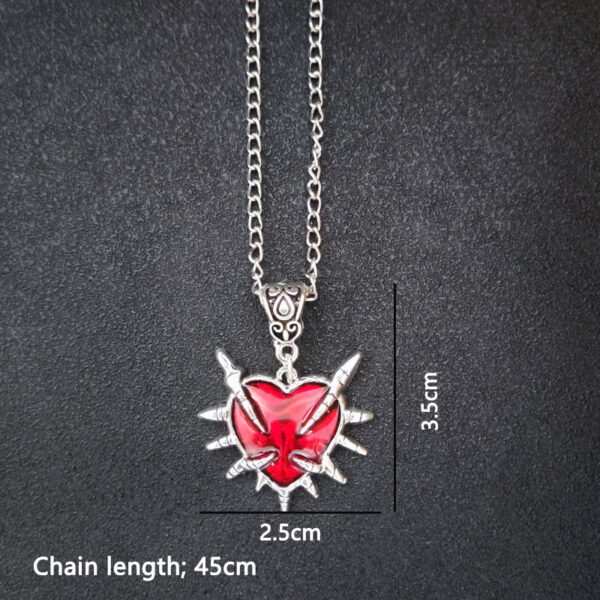 Wholesale European and American Popular Gothic Retro Dark Heart Necklace Dragon Claw Design Harajuku Hip-Hop Street Sweater Chain Men and Women Gifts