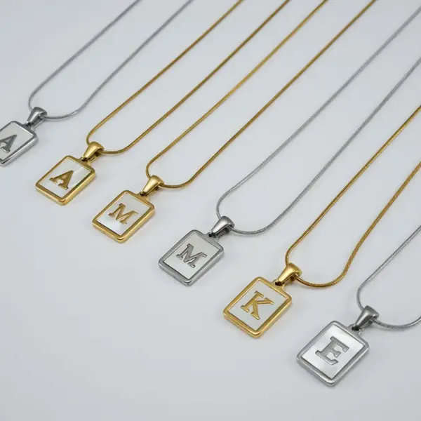 Stainless Steel 18K Gold Plated Casual Commute Plating Inlay Letter Shell Pendant Necklace