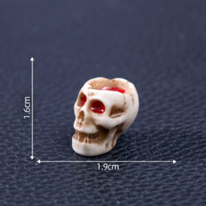 #15 Red-Eyed Skull / Halloween items
