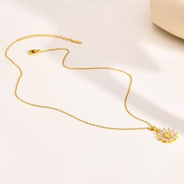 Wholesale Fashion Flower 201 Stainless Steel Inlay Zircon Pendant Necklace