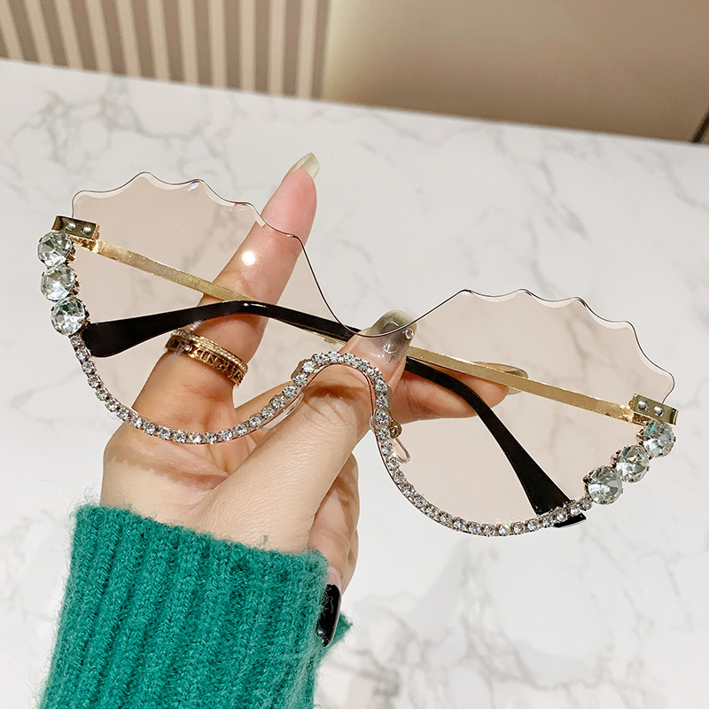 Wholesale European and American Diamond-Encrusted Large Frame Cross-Border Rhinestone Sunglasses for Women Special-Shaped Wave Cut-Edge Glasses Sun Pr