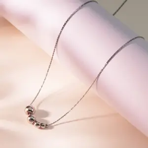 Silver / One Size / Necklace