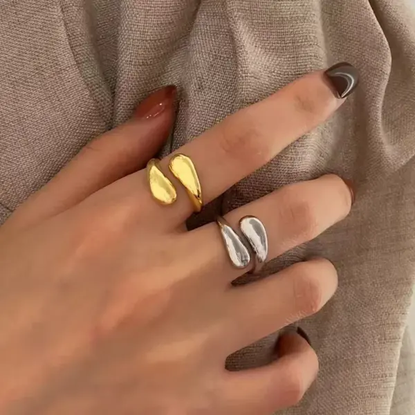 Wholesale 304 Stainless Steel Star Mermaid Snowflake PVD Coated Stone-Free Golden Plated Elegant Cute Romantic Open Rings