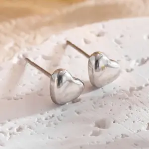 Love Ear Studs / Silver