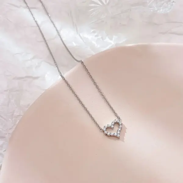 Wholesale PVD Coated Real Gold Plated Heart Shape Stainless Steel Simple Style Waterproof Non Tarnish Stainless Steel Pendant Necklace