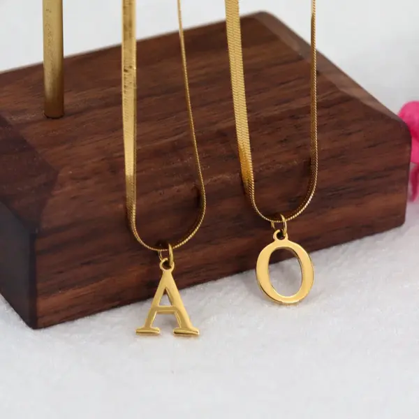 Real Gold Plated Letter 304 Stainless Steel Fashion Waterproof Non Tarnish Pendant Necklace