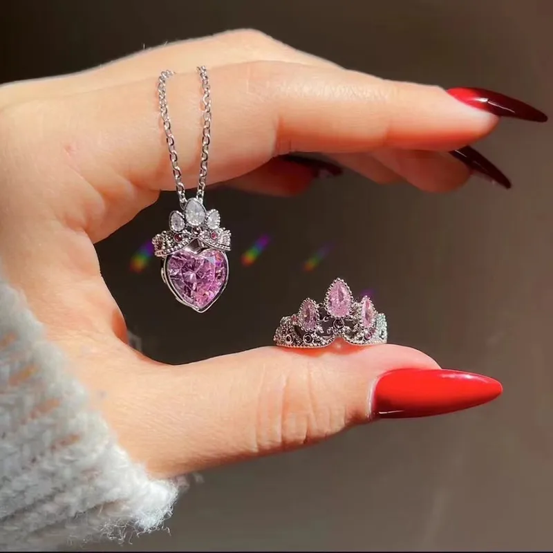 Wholesale French Elegant Pink Diamond Crown Heart Micro-Paved Necklace Women Fashion Sweet Fairy Wind Clavicle Chain Set Titanium Steel