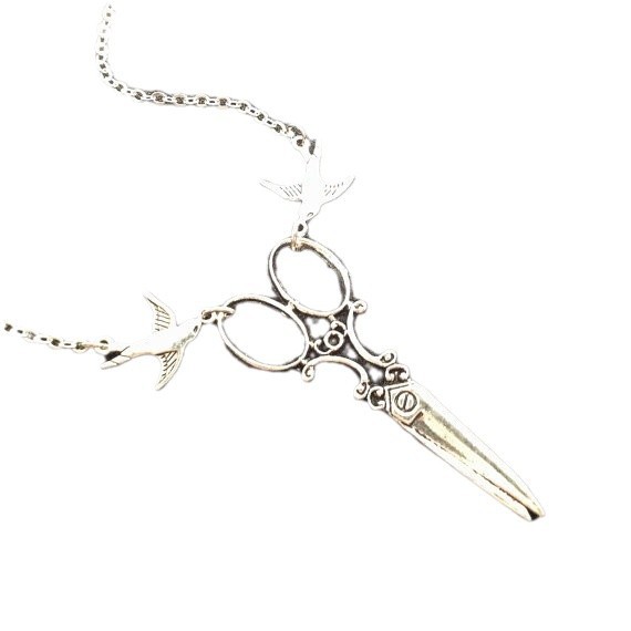Wholesale Cross-border foreign trade new Gothic steampunk women's big swallow scissors pendant necklace factory direct