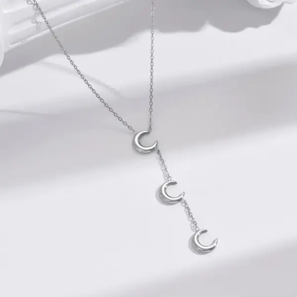 Wholesale PVD Coated Real Gold Plated 14K Gold Moon 304 Stainless Steel Simple Style Waterproof Non Tarnish 304 Stainless Steel Necklace