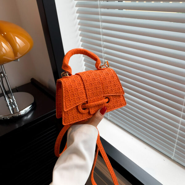 Wholesale bags Bag Women's Bag 2024 Summer New Satchel Small Square Bag This Year's Popular Casual Shoulder Crossbody Bag