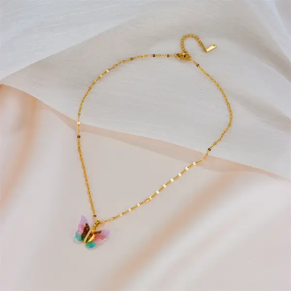 Wholesale 304 Stainless Steel Butterfly Vacuum Plating Artificial Gemstones 18K Real Gold Plated Sweet Inlay Pendant Necklace