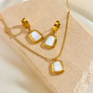 White Shell Necklace Ear Clip