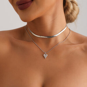 Wholesale European and American Cross-border Jewelry Love Pendant Design Snake Bone Chain Clavicle Chain Fashion Simple Choker Double Layer Necklace