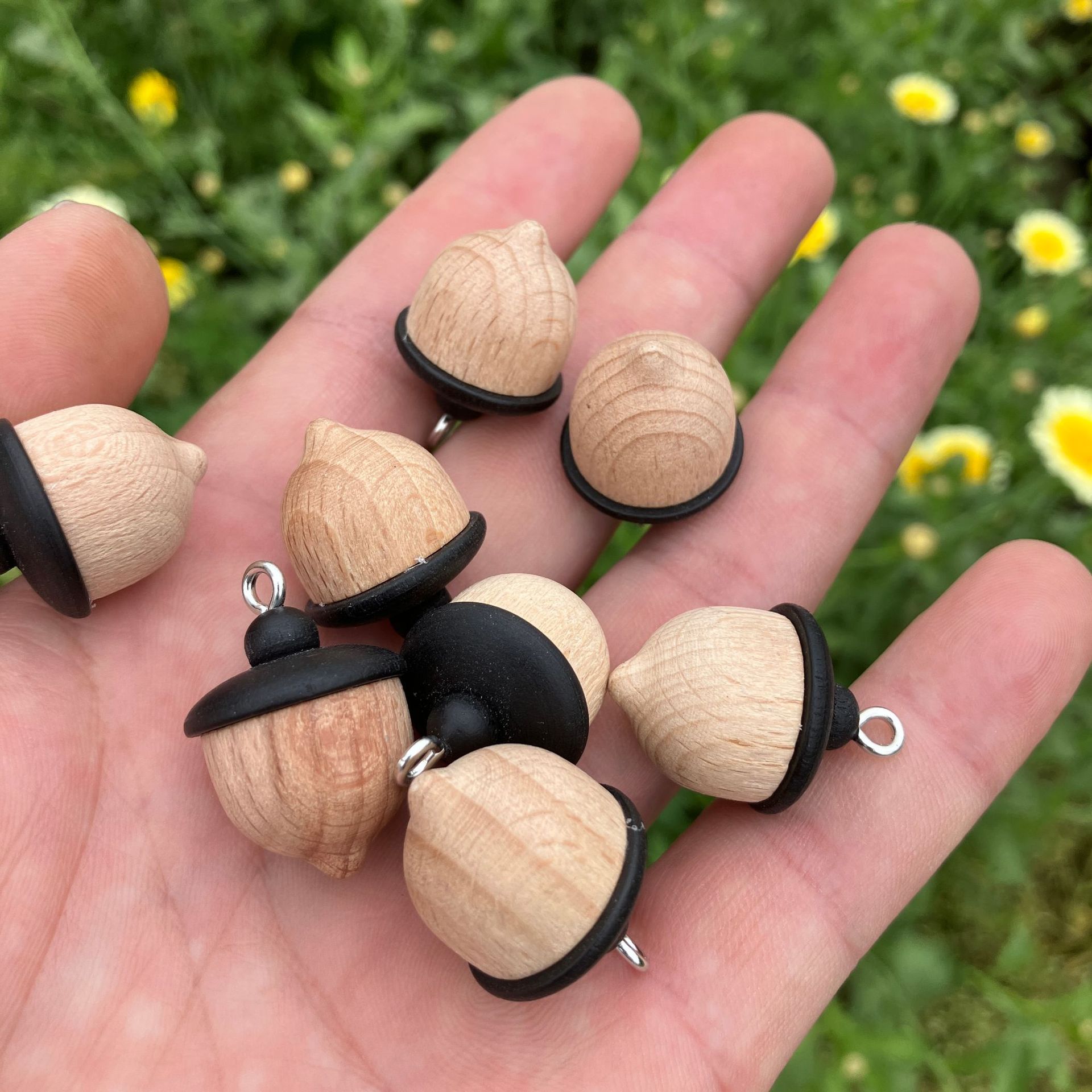 Wholesale Creative Acorn Keychain Solid Wood Pine Cone Personalized Pendant Trendy Wooden Pendant Unisex DIY Aessory