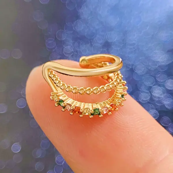 Wholesale 1 Piece Simple Style Geometric Plating Inlay Copper Rhinestones Gold Plated Silver Plated Ear Cuffs