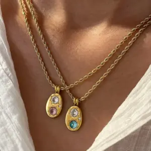 Wholesale Elegant Oval Pendant Necklace Stainless Steel 18K Gold Embedded Zirconia Fresh Unique Design For Casual Beach Date Holiday