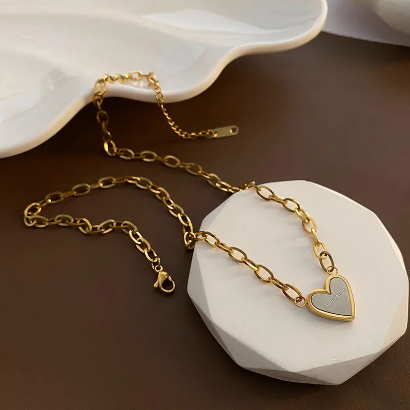 Wholesale 304 Stainless Steel Heart Shape Vacuum Plating Real Gold Plating Titanium Steel Real Gold Plated Simple Style Waterproof Non Tarnish Gold Ne