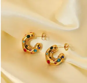 Wholesale 304 Stainless Steel C Shape PVD Coated Artificial Crystal Artificial Rhinestones 18K Real Gold Plated 18K Gold Retro Waterproof Non Tarnish Plating Inlay Ear Studs