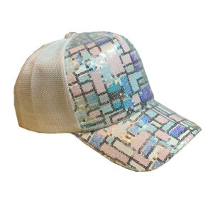 White. / Adults (55-60cm)