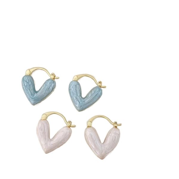 Wholesale New style oil dripping lovely ear buckle light luxury high-grade French heart-shaped temperament earrings niche design all-match earrings