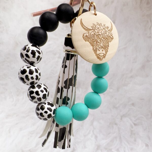 Wholesale Western Style Dairy Wood Beads Silicone Beaded Round Wood Pieces Yak Keychain