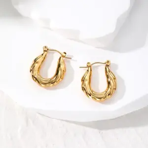 U-shaped earrings