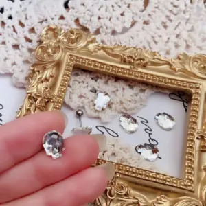 Skull-Shaped White Twist Ball Ear Bone Stud Single