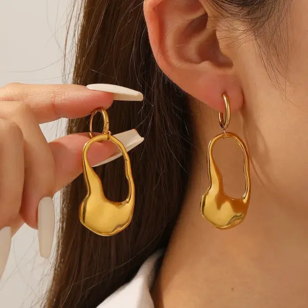 Wholesale Geometric Titanium Steel Earrings Luxury Style Heart Shaped Women's Jewelry Fashionable Elegant Round And Elliptical Craft