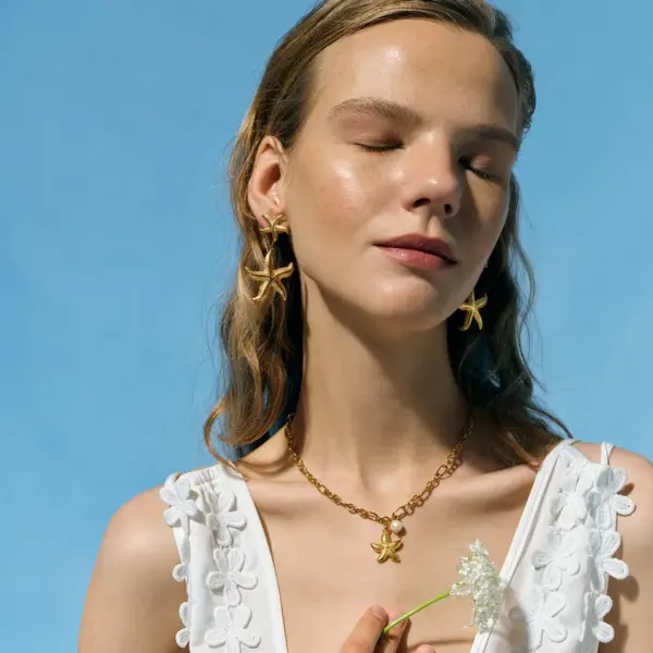 Wholesale Jewelry Vacation Beach Classic Style Starfish 304 Stainless Steel 18K Gold Plated PVD Coated Plating Pendant Necklace