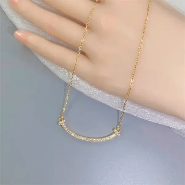 Wholesale PVD Coated Real Gold Plated Smile Face Stainless Steel Modern Style Waterproof Non Tarnish Necklace