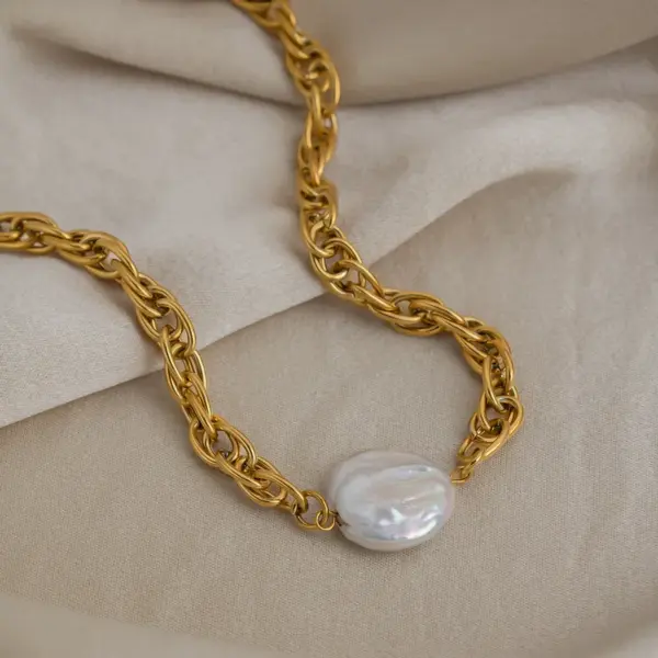 Wholesale PVD Coated Real Gold Plated 18K Gold Round 201 Stainless Steel Freshwater Pearl Elegant Waterproof Non Tarnish Bracelets Necklace