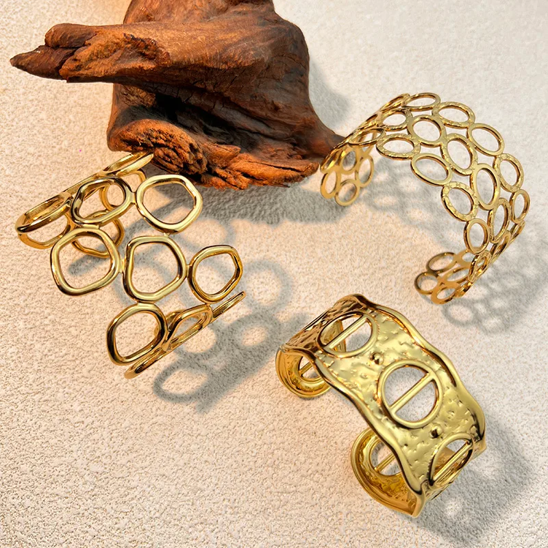 Wholesale PVD Coated Real Gold Plated 18K Solid Color 304 Stainless Steel Elegant Lady Classic Style Waterproof Non Tarnish Wide Bracelet